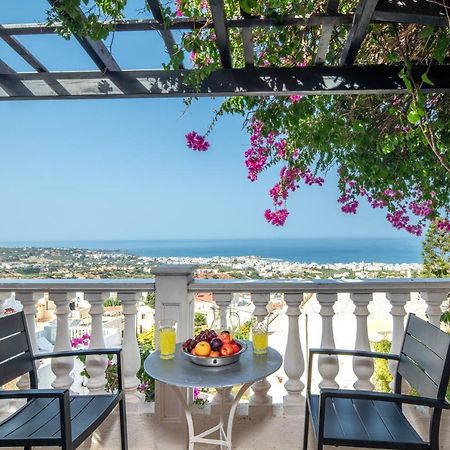 Very Spacious And Well Equipped Room Near The Sea Hersonissos  Bagian luar foto