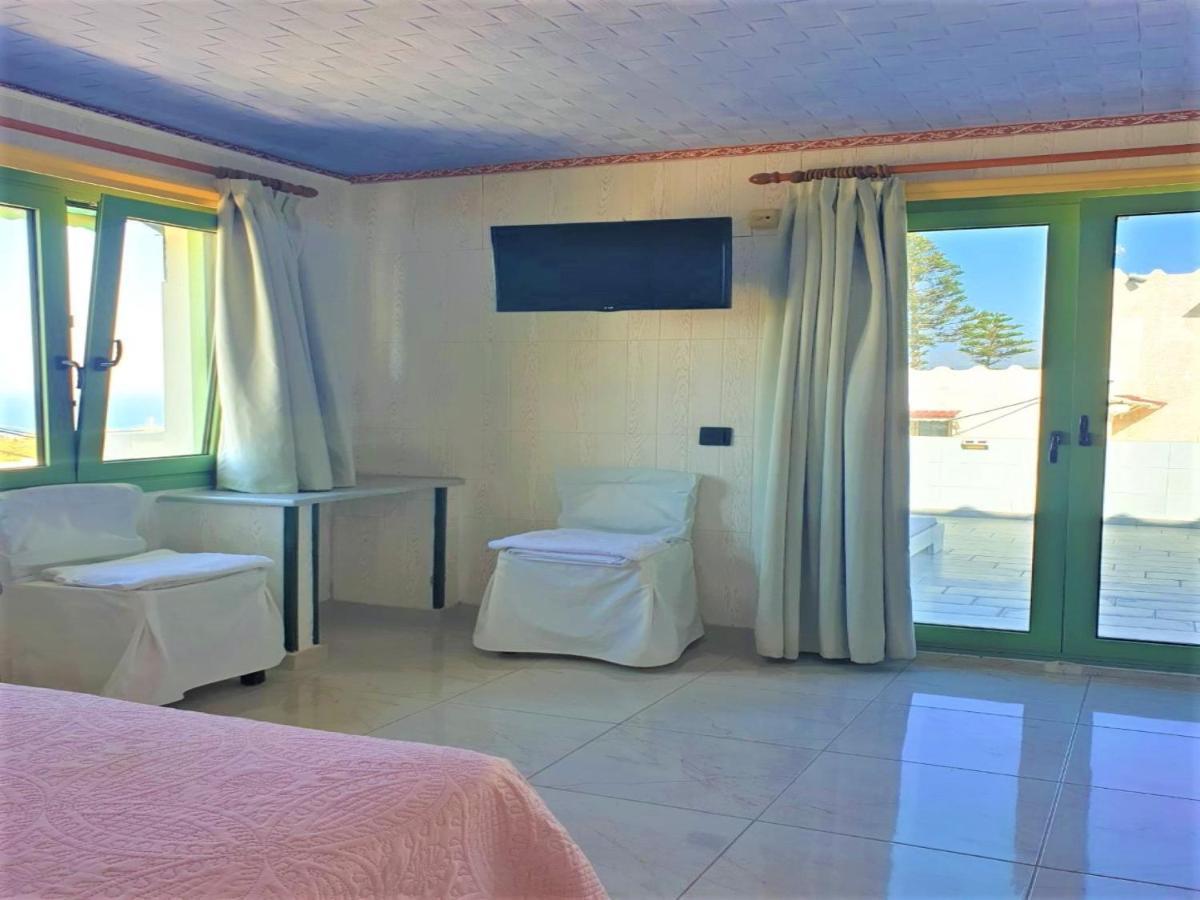 Very Spacious And Well Equipped Room Near The Sea Hersonissos  Bagian luar foto