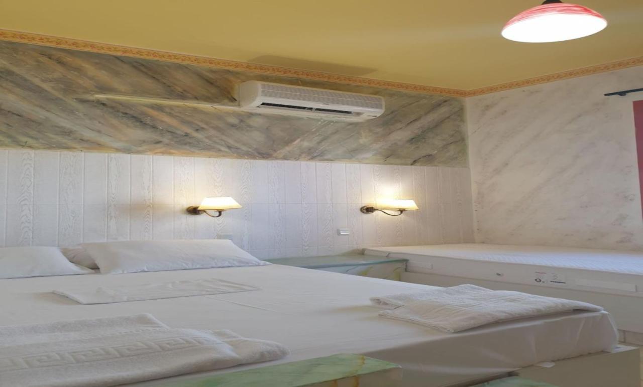 Very Spacious And Well Equipped Room Near The Sea Hersonissos  Bagian luar foto